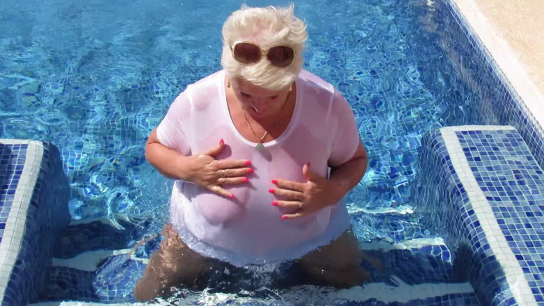 Uk Joolz: Wet t shirt