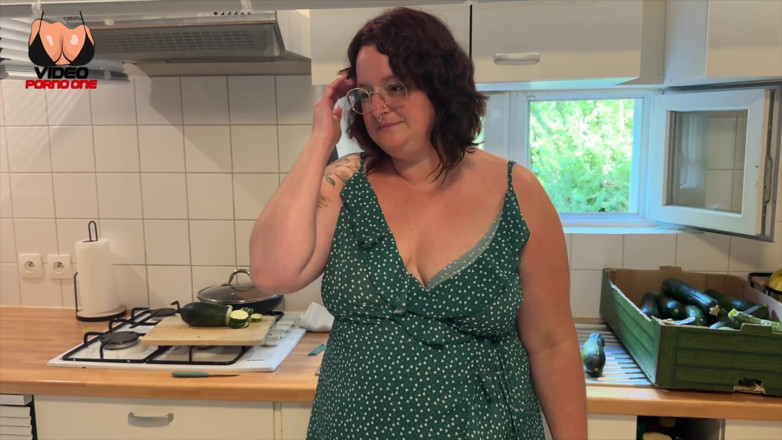 Video Porno One: Mon Patron Se Tape Ma Femme Devant Moi, Je Les...