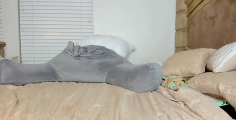 Josie4yourpleasure: Stream začal 02.08.2020 03:47 Tip na zábavu