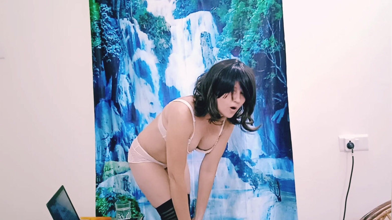 Bolly Karma: 음란한 아름다운 새엄마