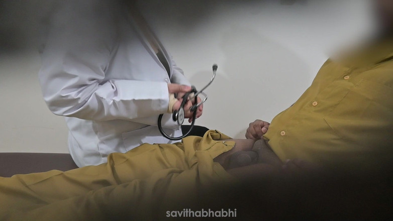 savithabhabhi: Лікар смикає член пацієнта в клініці