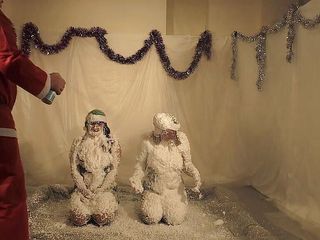 Gunked up girls: Різдвяні ельфи Лола і Джоді Сноу