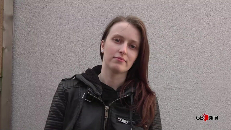 GangBang-Dream: Micuța Alexa într-un sex în grup cu ejaculare înăuntru