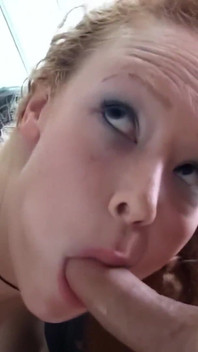 Audrey Hollander: seorang berambut merah legendaris kacau sangat keras di pantatnya yang manis