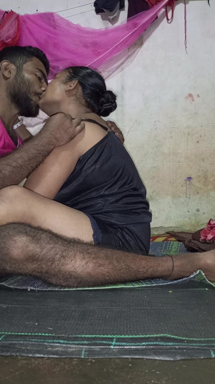 Mridulmadhu: Koca evli kadın tam deshi seksi video