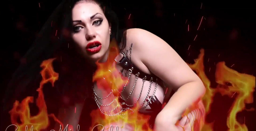 Goddess Misha Goldy: Metti la mano sul tuo cazzo patetico e accarezzalo. Voglio...