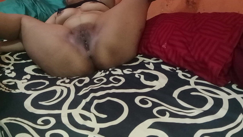 Babang endut: Индонезия лижет киску мачехи