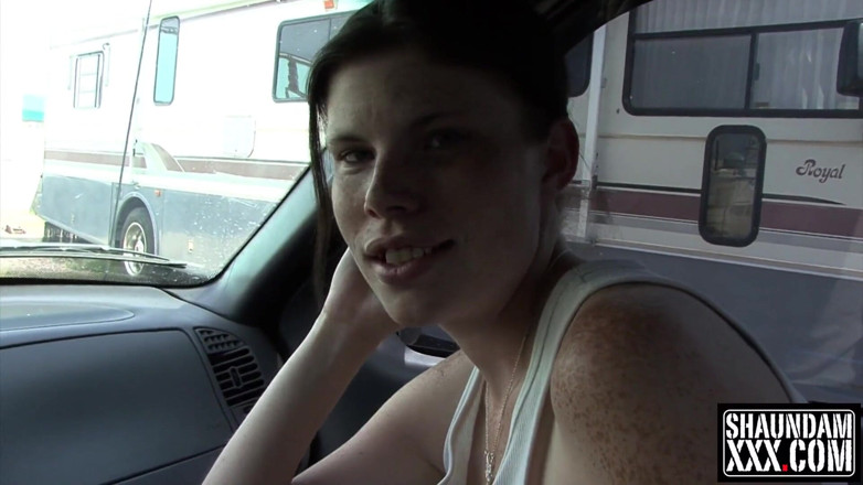Shaundam: Holly Lane f-150'imde sikimi emiyor