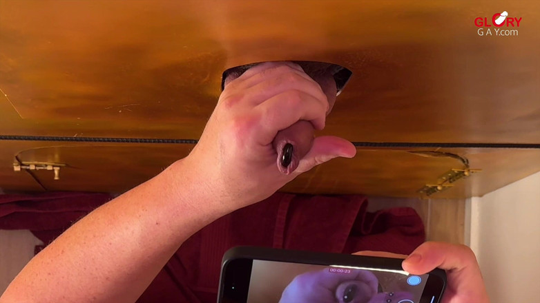 GLORYHOLEGAYS: Prințul Albert în Gloryhole: Sămânța care rămâne prinsă în ghindină