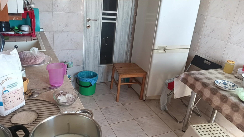 Amateur_MS: キッチンで楽しんでいるクレイジーカップル