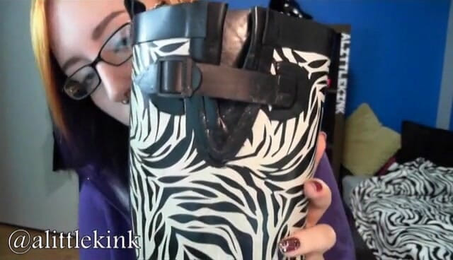 Miss Faith Rae: Lick my rainboots