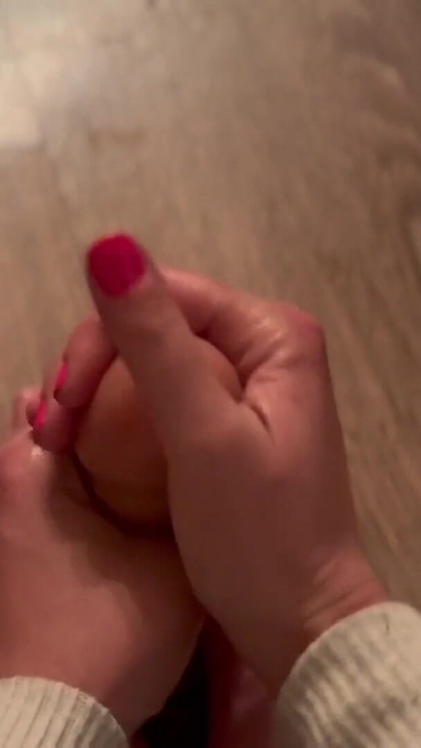 Artemisia Love: Sexy punheta com os pés com dildo fetiche sessão pov...