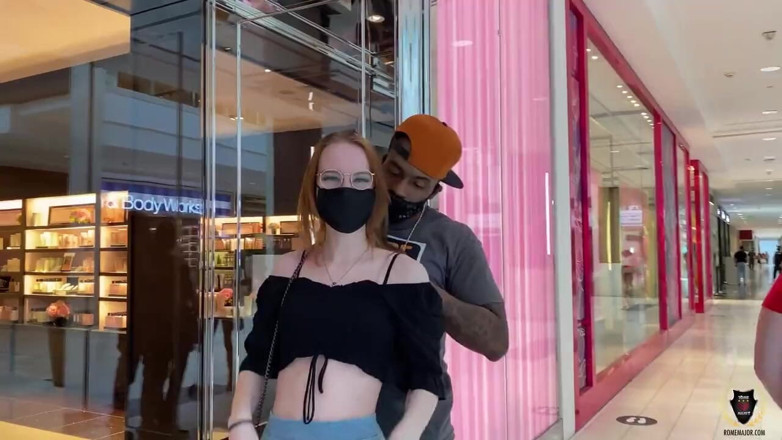 Rome Major: Rome Major Finds 2 Hot Sluts At Local Mall!!