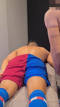Massiv spermasprut efter erotisk massage med Footballsoxjock
