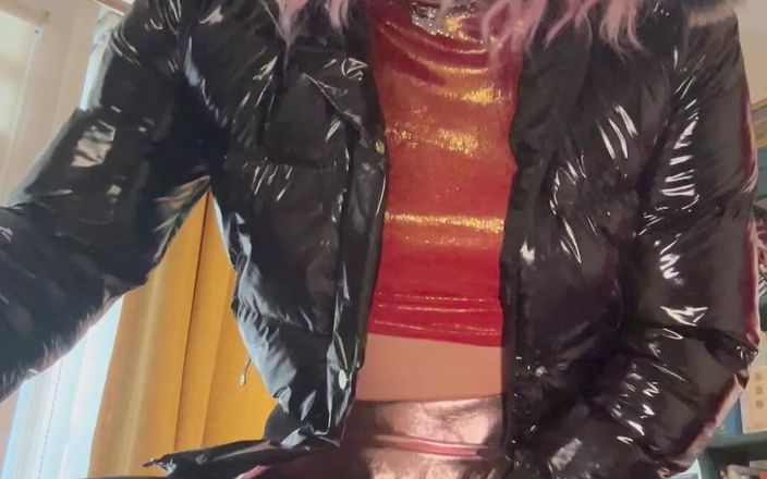 Jessica silk: Jess Silk cưỡi cu giả