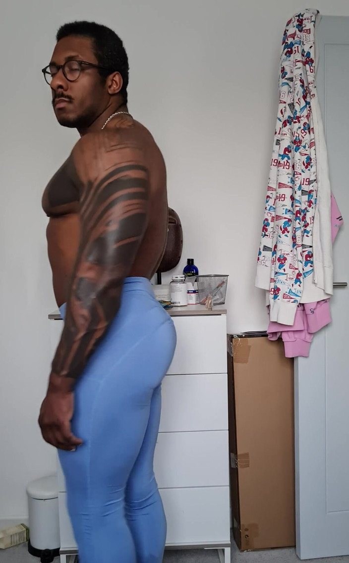 Amadeus: New Women's Legging Make That Ass Pop
