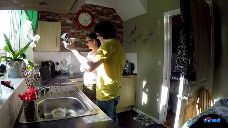 Nerd Pervert: Makcik Lucy - menggesel zakar cougar