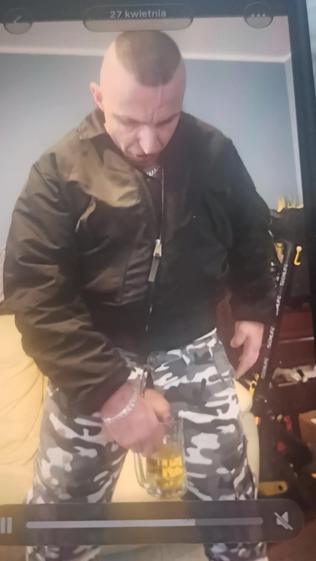 Pissing (Ditrypig fetish)