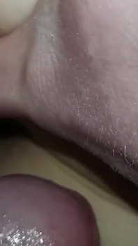 Anal close up dengan pantat berbulu