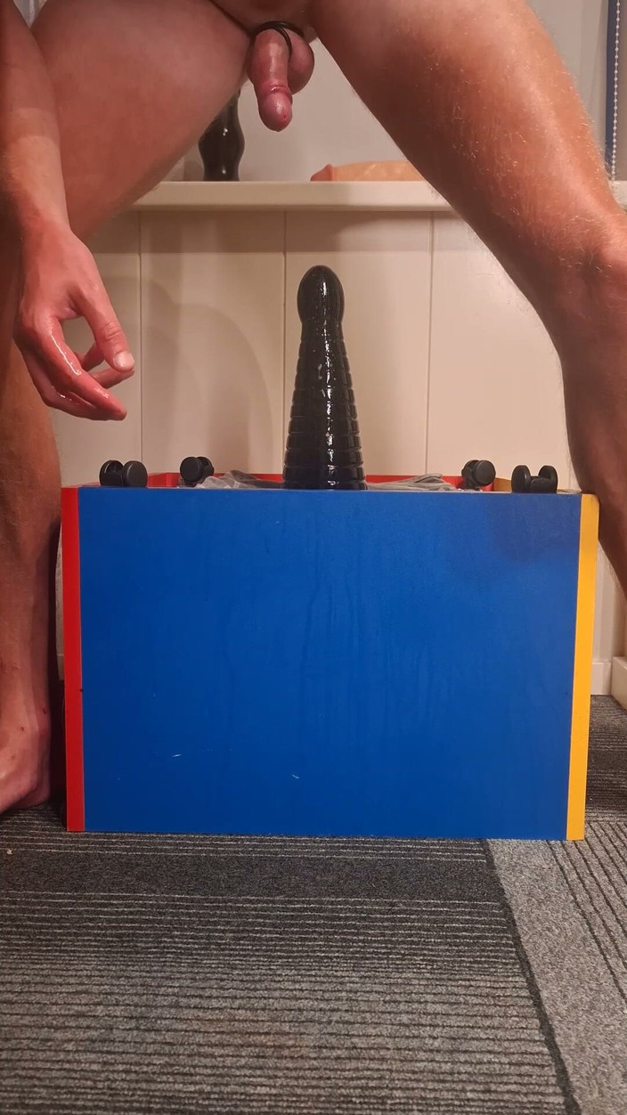 NoFace Twink X: Hot Twink Anal Stretching with Huge Dildo