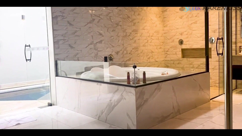 Karen Kiss: 점심 시간에 가구 세일즈맨과 도망쳤고 바람난 남편 발견 - Karenkiss