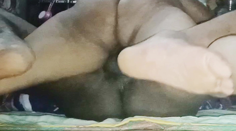 Yourpooja: 性感人妻干了她老公的菊花