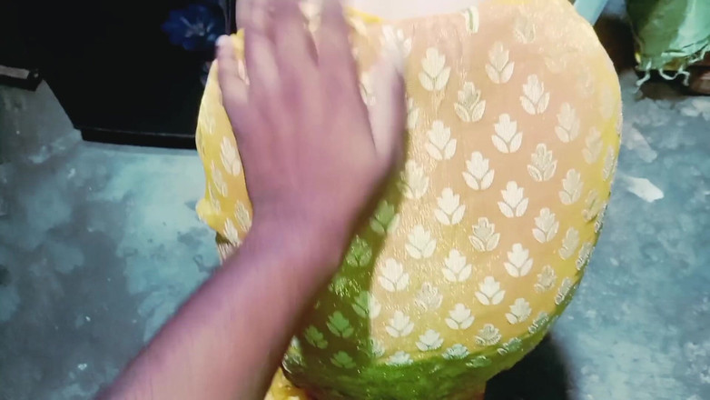 Meenashki Devi: India del pueblo en video porno