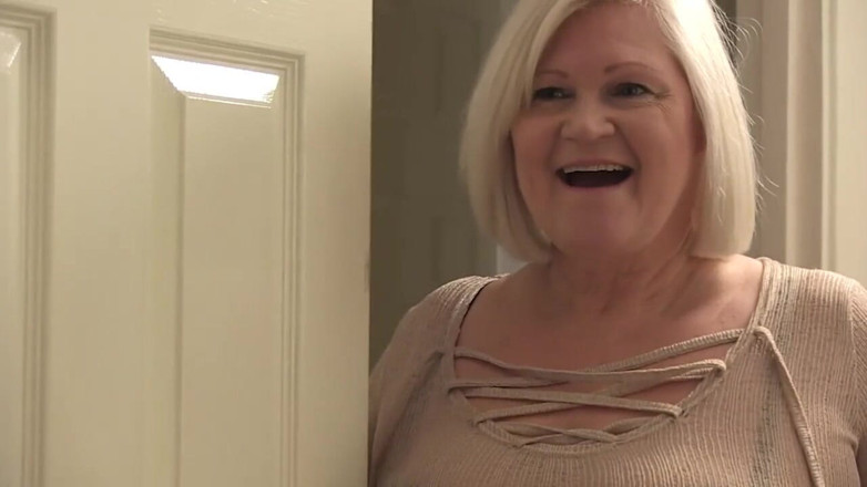 Mature Wanker: Lacey Starr Old & Young Lick Along
