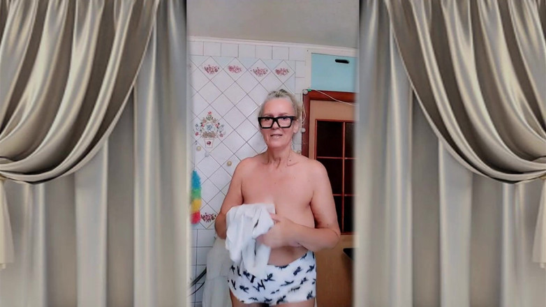 Lukerya: Hot Housewife Lukerya. Fun Flirting After a Private Chat