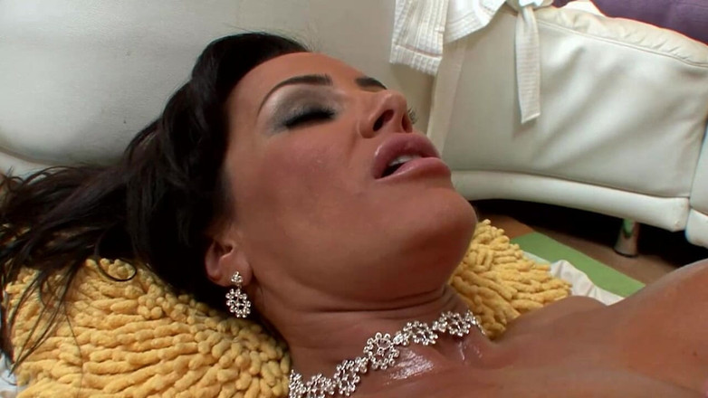 Old & Young: Трах у масажному салоні