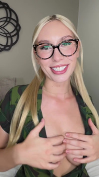 Sexy blondýnka se obléká na Halloween a je ošukána - Kay Lovely - Jmac -