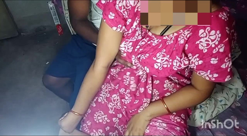 Desisupar93: अगले दरवाजे वाली बूढ़ी औरत ने कहा कि वह रात भर रहने से डरती है और मुझे उसके साथ रात बिताने के लिए कहा