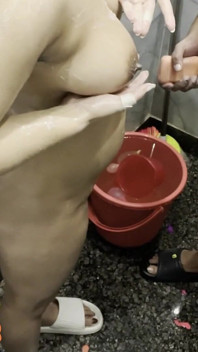 Alisha si kakak ipar india dientot sama pria asing duing holi