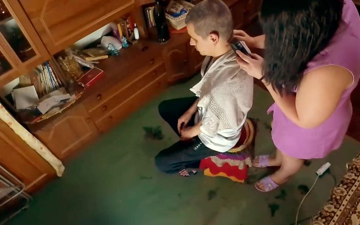 SchoolPrincess: 髪型が気に入らなかった、ダメージに取り組んでいる