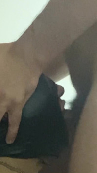 딥쓰롯을 하는 하드코어 볼 - 목구멍이 부풀어 오른 돼지