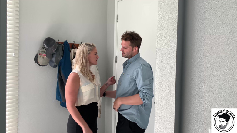 Tommy Wood XXX: Milf blondă este futută dur cu fetișul picioarelor Lisey Sweet