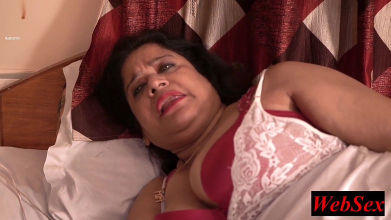 WebSex Premium: Hintli Güzel Orta Yaşlı Seksi Üvey Anne Üvey Oğluyla Seks Yapıyor