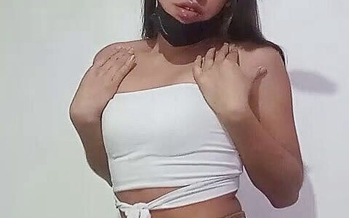 NataliaStar: Gadis dengan suaminya mengambil foto untuk melakukan seks porno