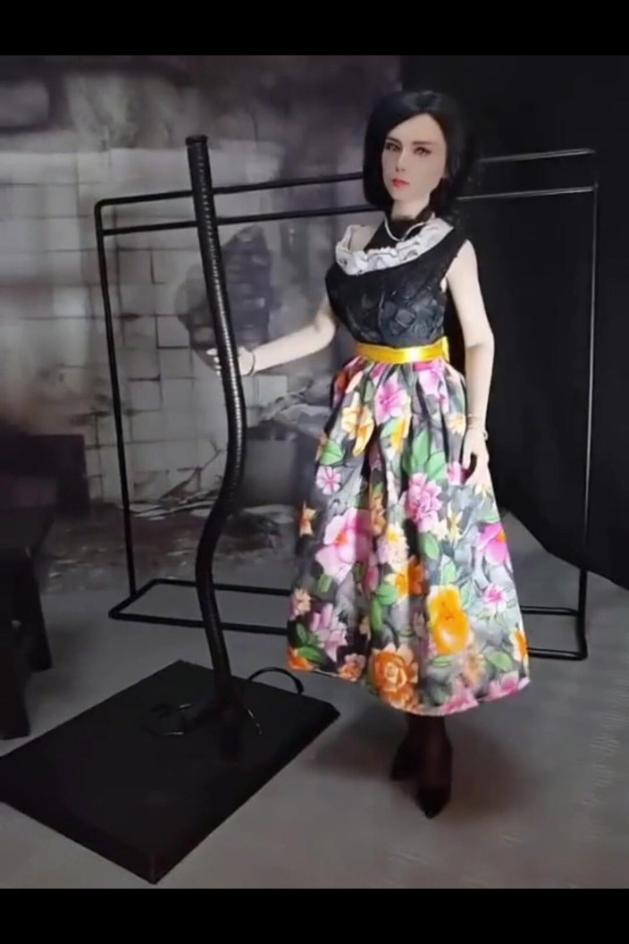 PeacefulDigit325: Sue supusă