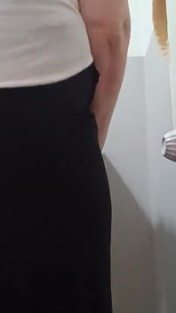 Io e il mio vicino facciamo sesso appassionato quando i nostri fidanzati sono al lavoro