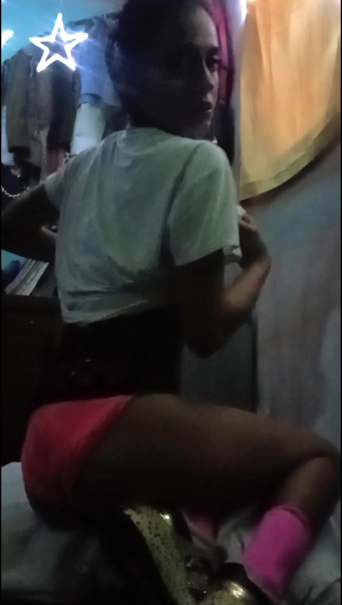 Brooklyngdl17: Young Hot