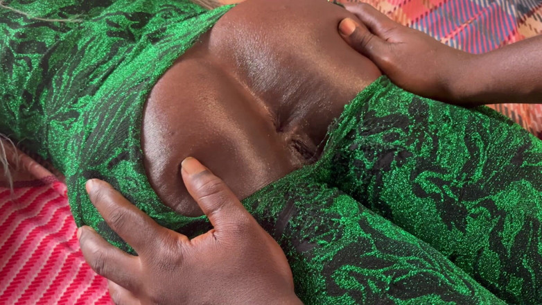 Itxbush: MILF Musulmana Matura Si È Fatta Scopare Il Buco Del Culo...
