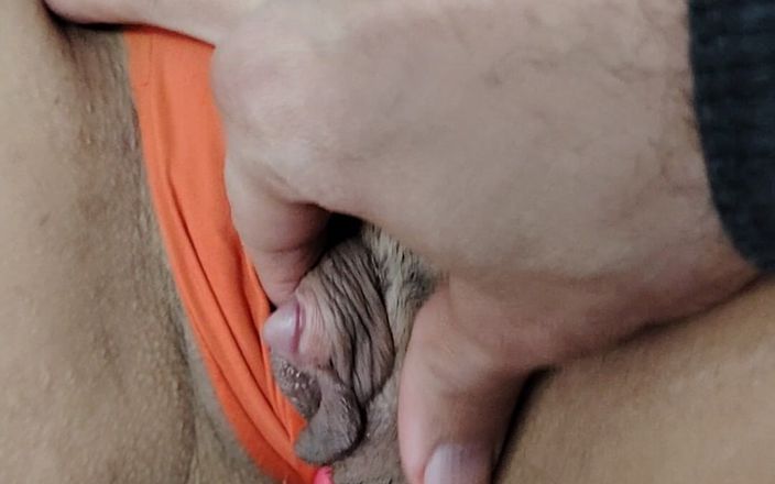 Sweet Arabic: Enorm klitoris gnugga