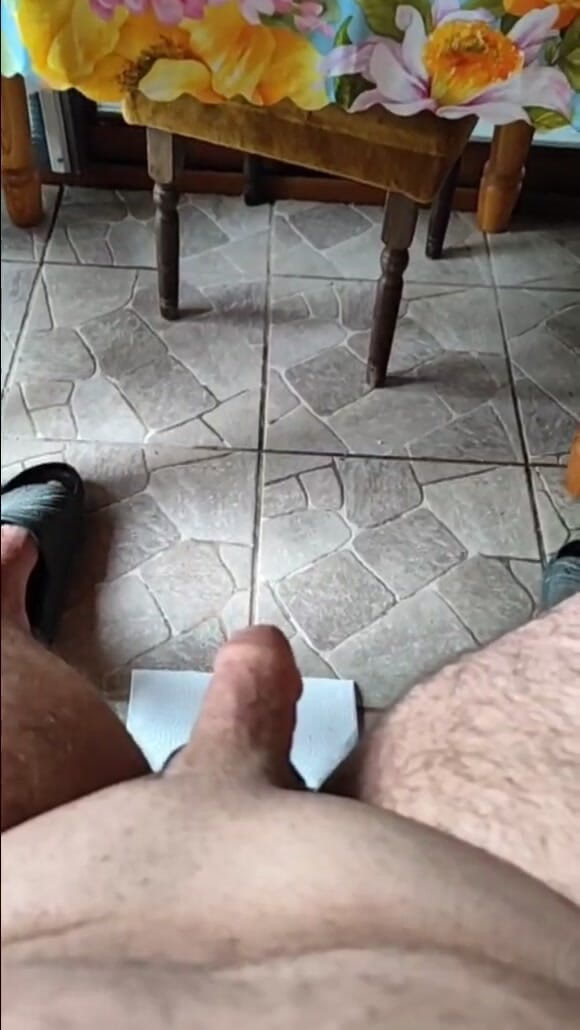 Z Z BG: Maschio si masturba a casa da solo
