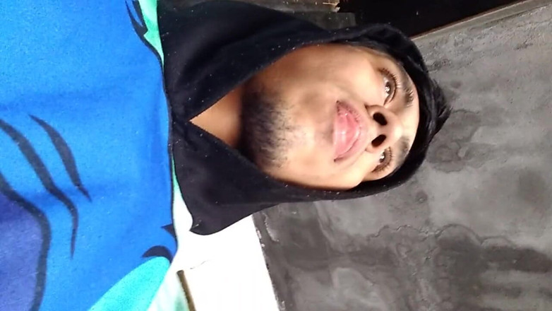 AlexAlejandro13: 大きなチンポを見せるリッチ