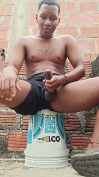 Joven Colombiano Se Masturba En La Azotea
