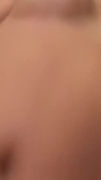 Shemale děvka bere nálož po načtení jako šampiónka