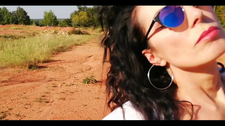 Aliahkey: Adakah Awak Akan Berjalan Dengan Saya?