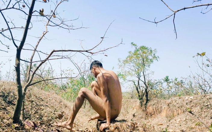 Tani: Indiska muslimska män helkropp naken utomhus