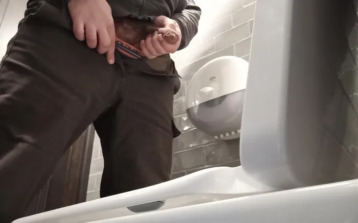 Kinky Guy: Toilet Cam. Pissing in a Public Toilet